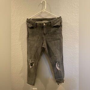 Old Navy Grey tick star ripped jeans. Size 14 regular. Good condition.